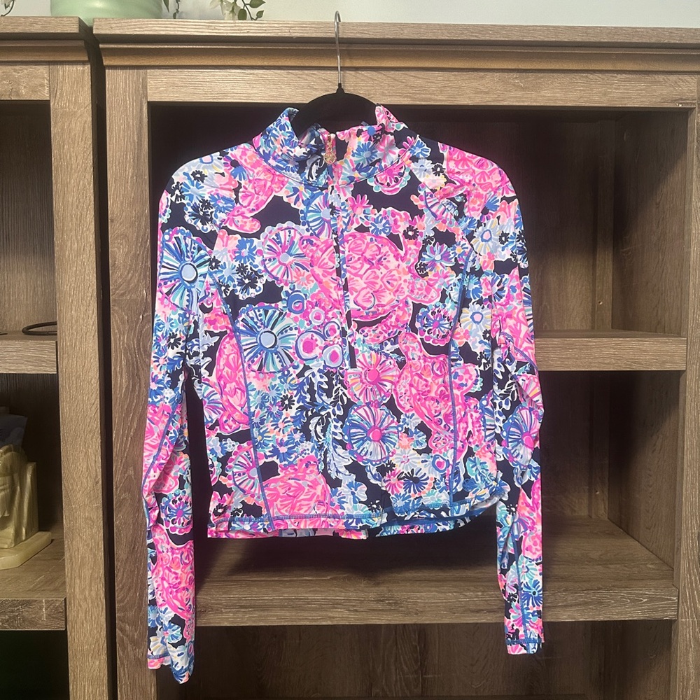 Lilly Pulitzer - Picture 1 of 3